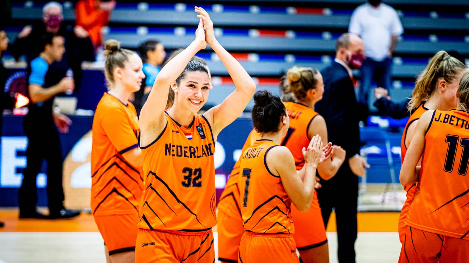 14-11-2020: Basketbal: Hongarije v Nederland: Amsterdam Chatilla van Grinsven