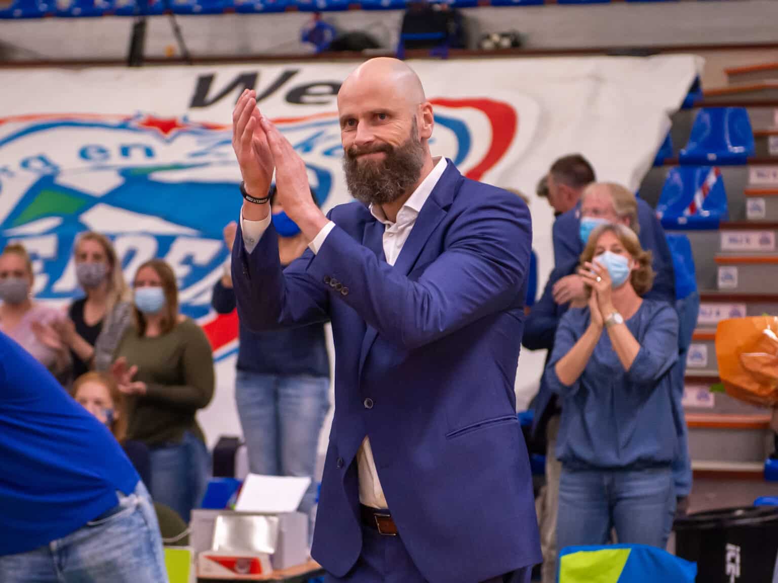 Leiden, NETHERLANDS - MEI 27, Geert Hammink Coach of ZZ Leiden Vreugde, Kampioen, Joy, Champion, Dutch Basketball League Play off ZZ Leiden during the third game of the Dutch Basketball League Play off Final (best of five) between ZZ Leiden and New Heroes Den Bosch at the 5 mei hal on Mei 27, 2021 in Leiden, (Photo by Kees Kuijt/OrangePictures)
