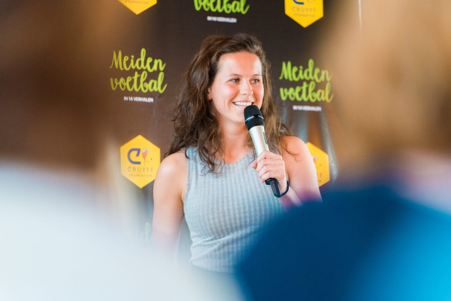 Merel_van_Dongen Merel van Dongen presenteert