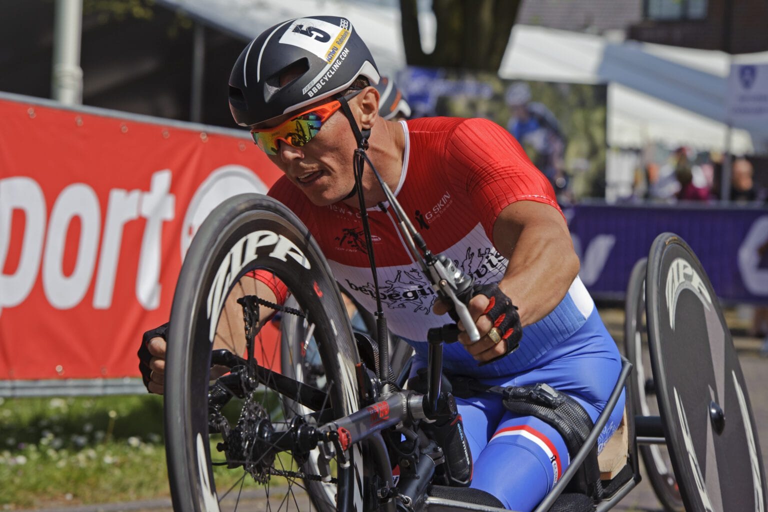 Tim_de_Vries_+ALT Tim de Vries in zijn Nederlands kampioen trui