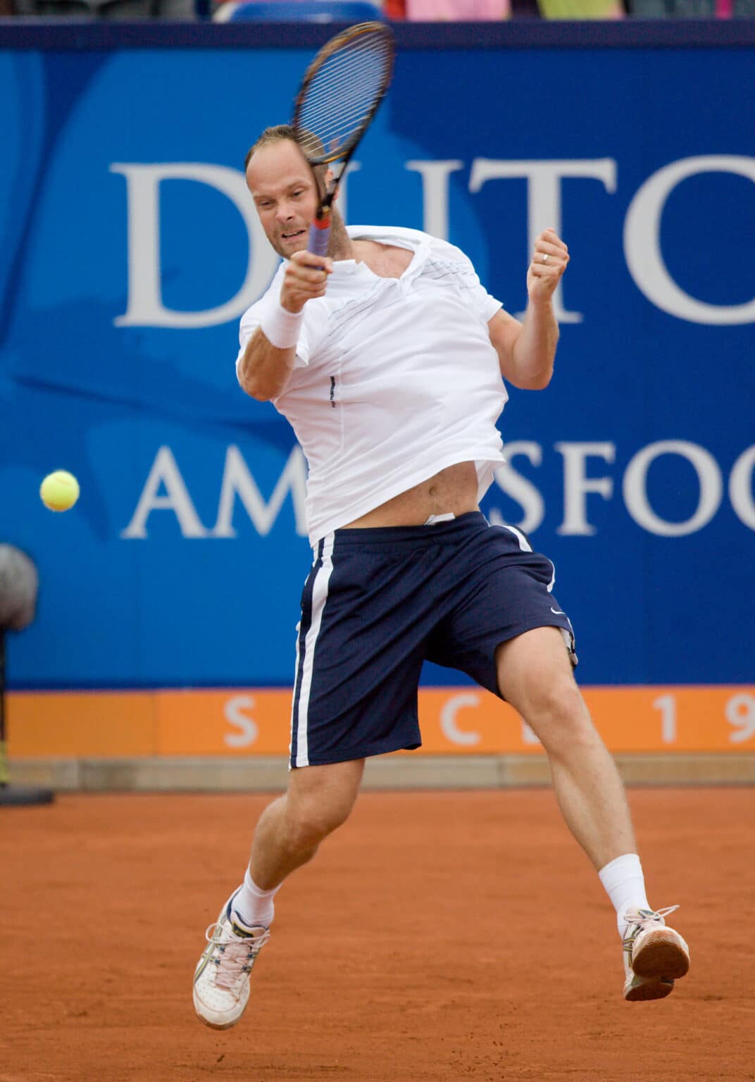 15-07-2008 TENNIS; DUTCH OPEN; AMERSFOORT; Martin Verkerk (NED) verspeelt 3 matchpunten en verliest de wedstrijd van Edouard Roger-Vasselin (FRA) door een zware enkelblessure; FOTO: ORANGEPICTURES / JOEP LEENEN