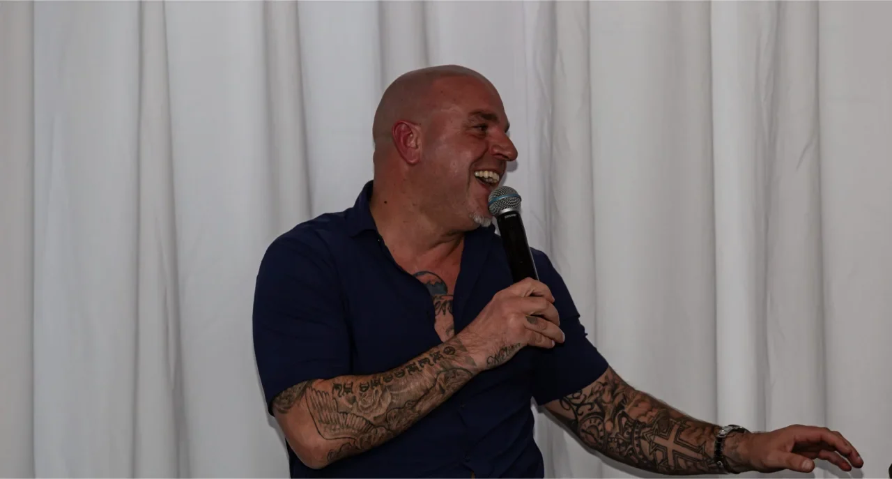 Andy-van-der-Meijde-lachend