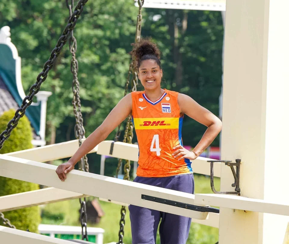 Celeste-Plak-op-brug