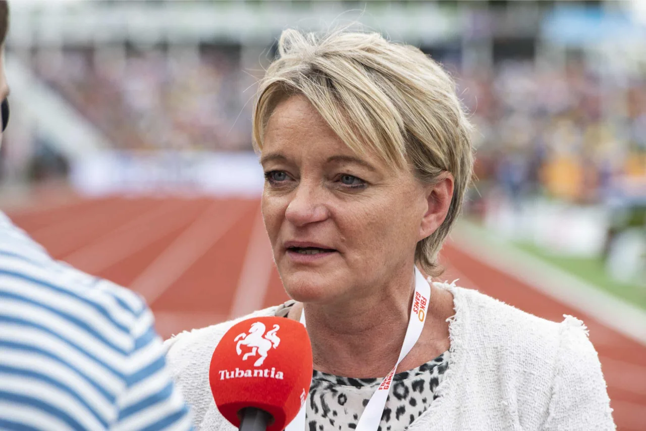 Ellen van Langen tijdens een interview