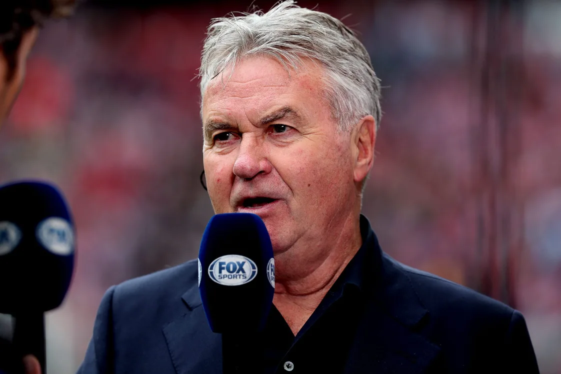 Guus Hiddink fox microfoon