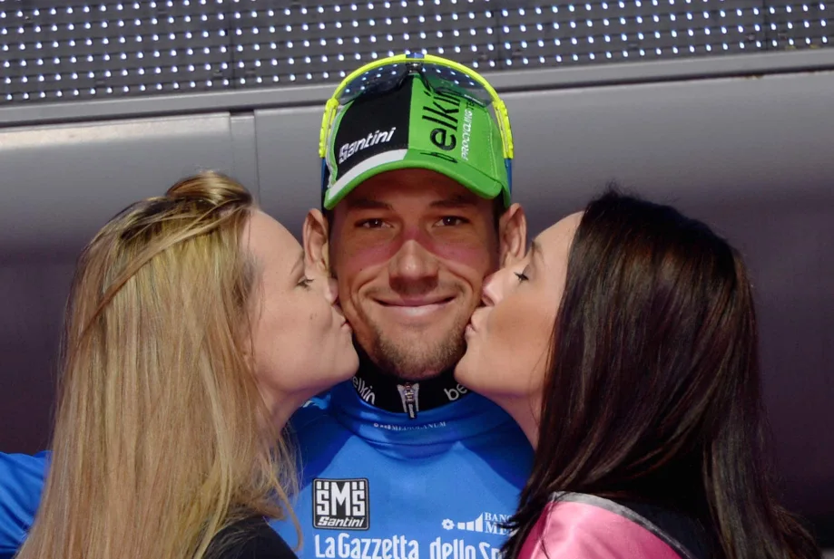 Maarten Tjallingii podium giro rondemissen kussen belkin