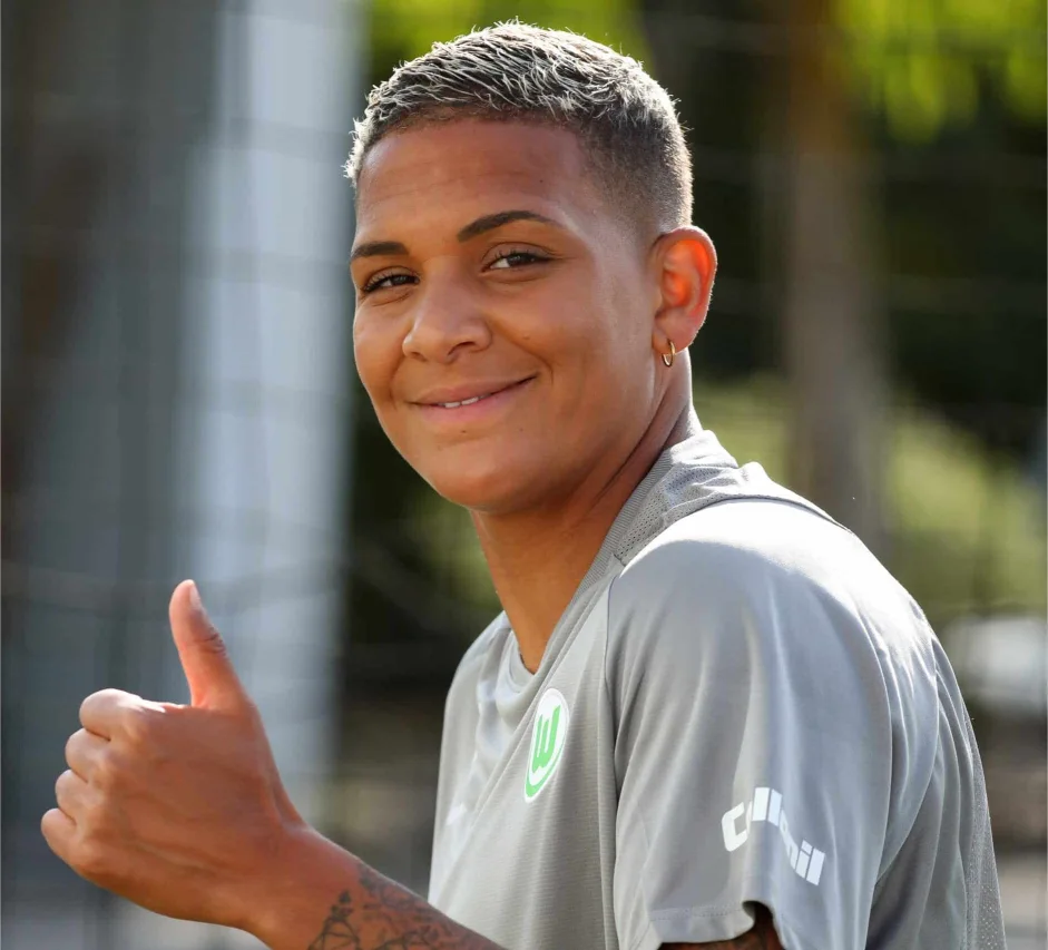 Shanice van de Sande voetbal portret duim